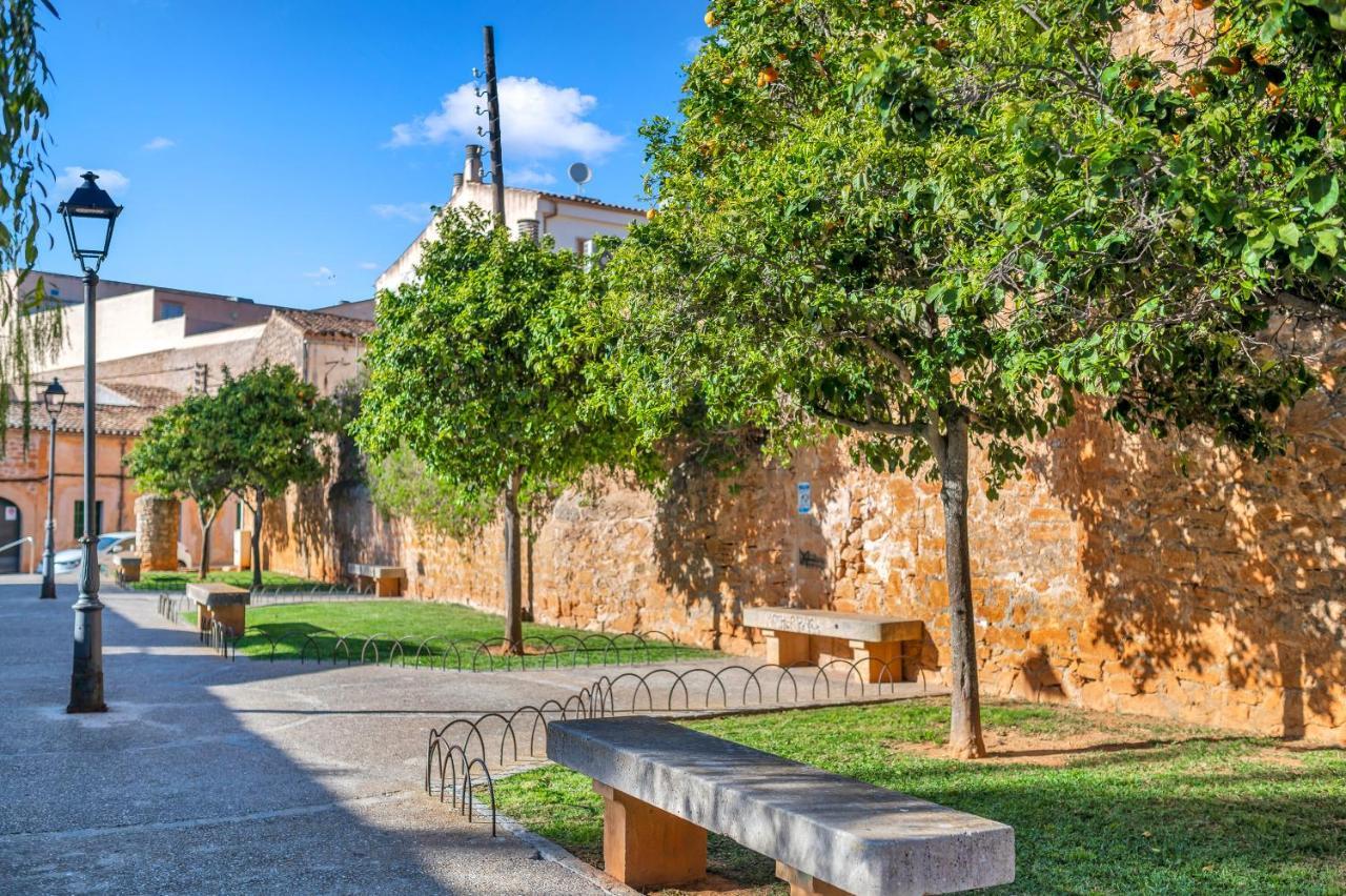 Charmantes Und Modernes Stadthaus Casa Corazon Santanyí Exterior foto